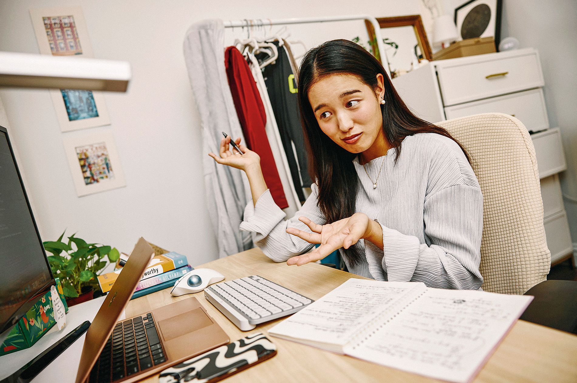 environmental portrait of gen z influencer Kaiti Yoo